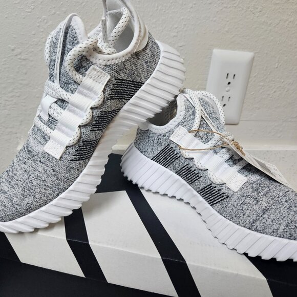 New Adidas Kaptir Flow size 6 womens grey silver - Picture 7 of 10